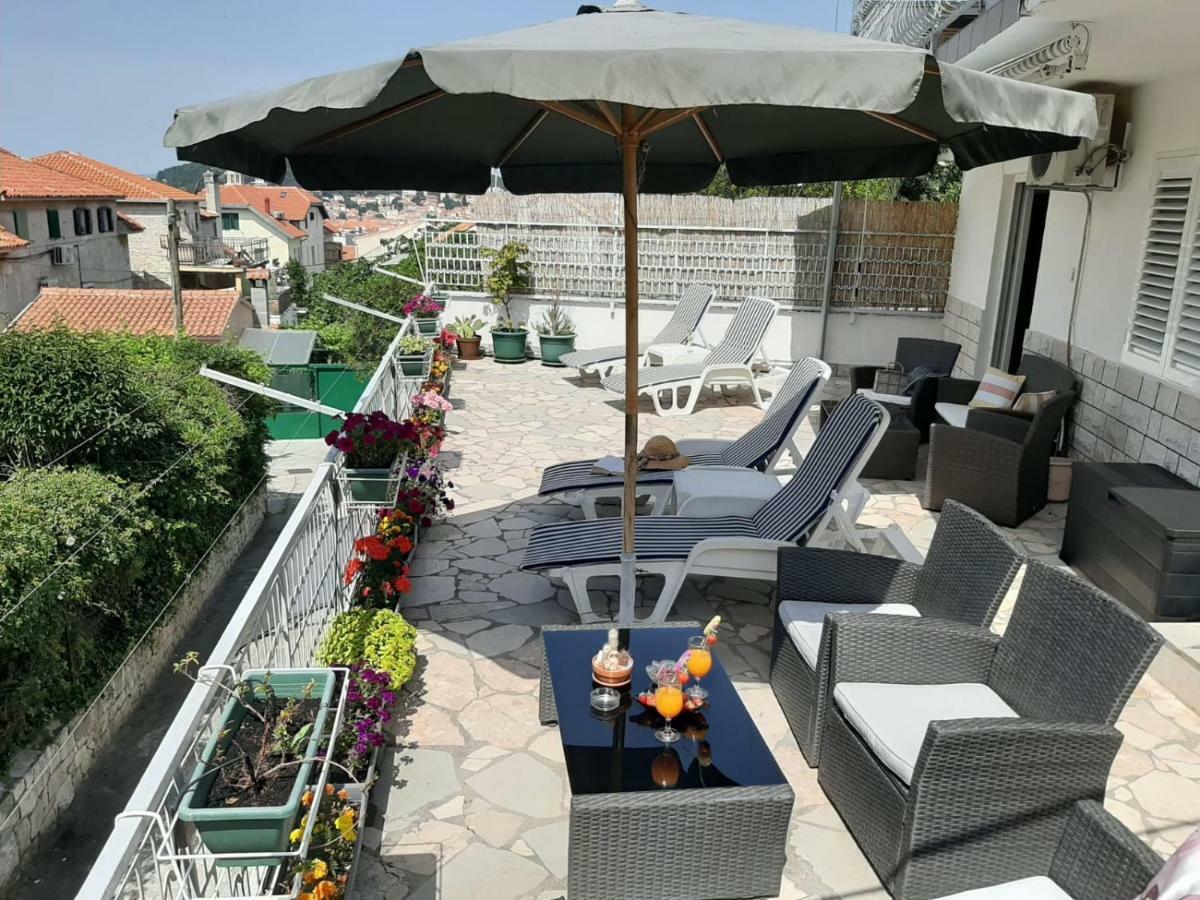 Apartments Bruno Split Bagian luar foto